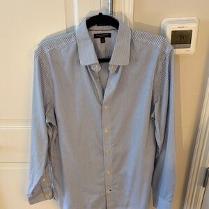 Banana Republic Men's Blue and White Striped Shirt